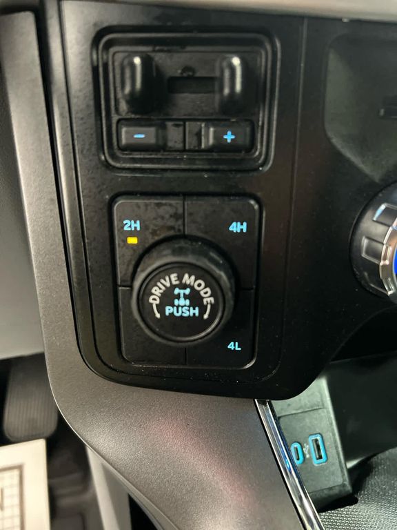 FORD F-150 XLT - 6
