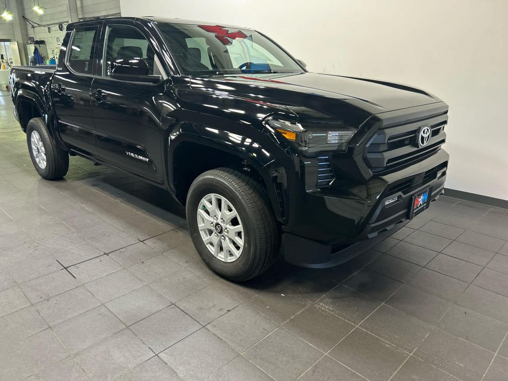 2026 Toyota TACOMA SR5 照片 2