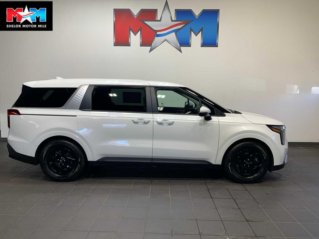 New 2026 Kia Carnival LXS