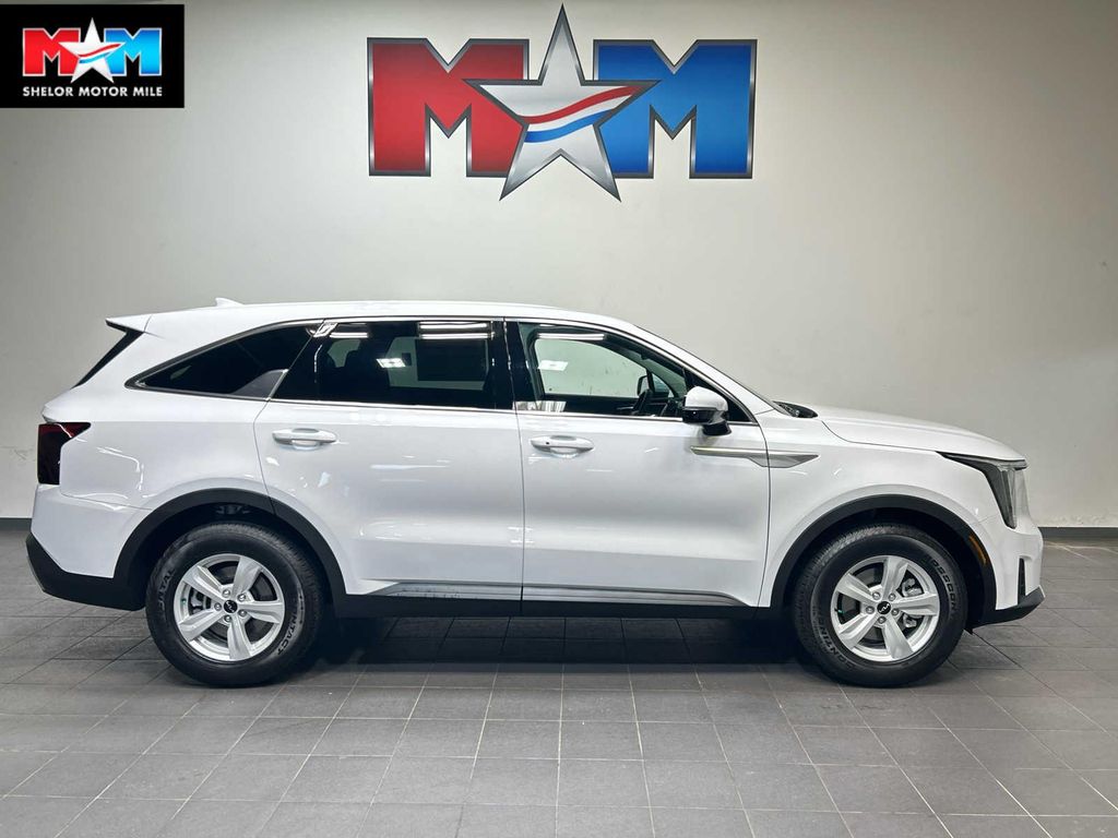 New 2026 Kia Sorento LX