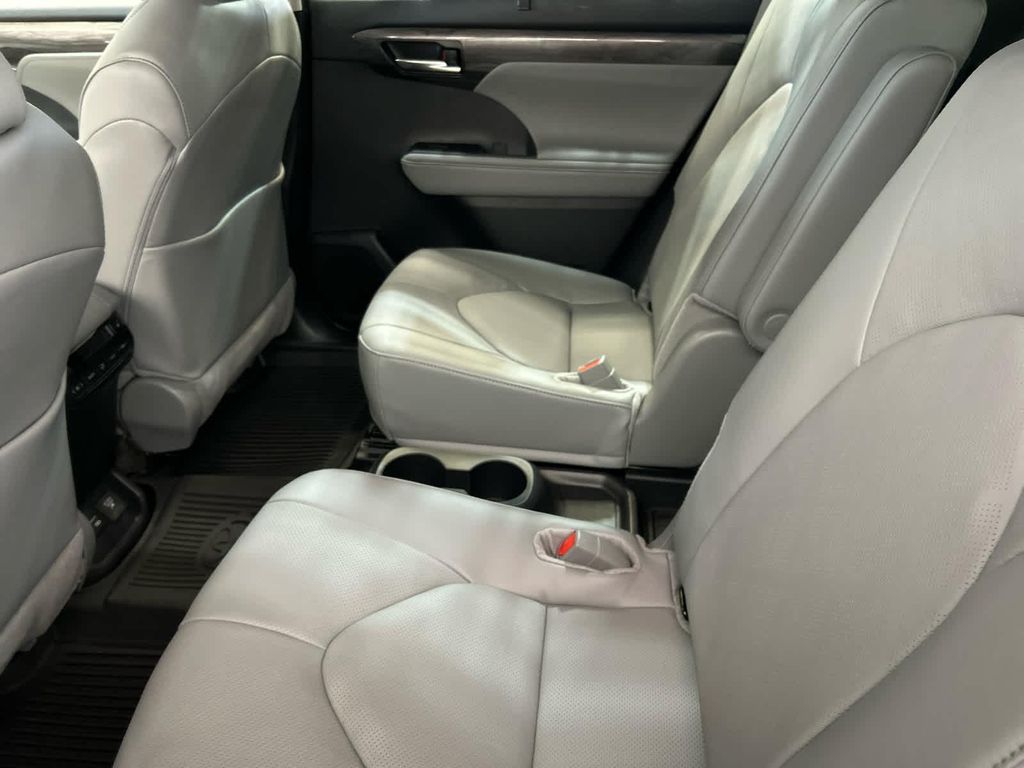 TOYOTA HIGHLANDER - 5