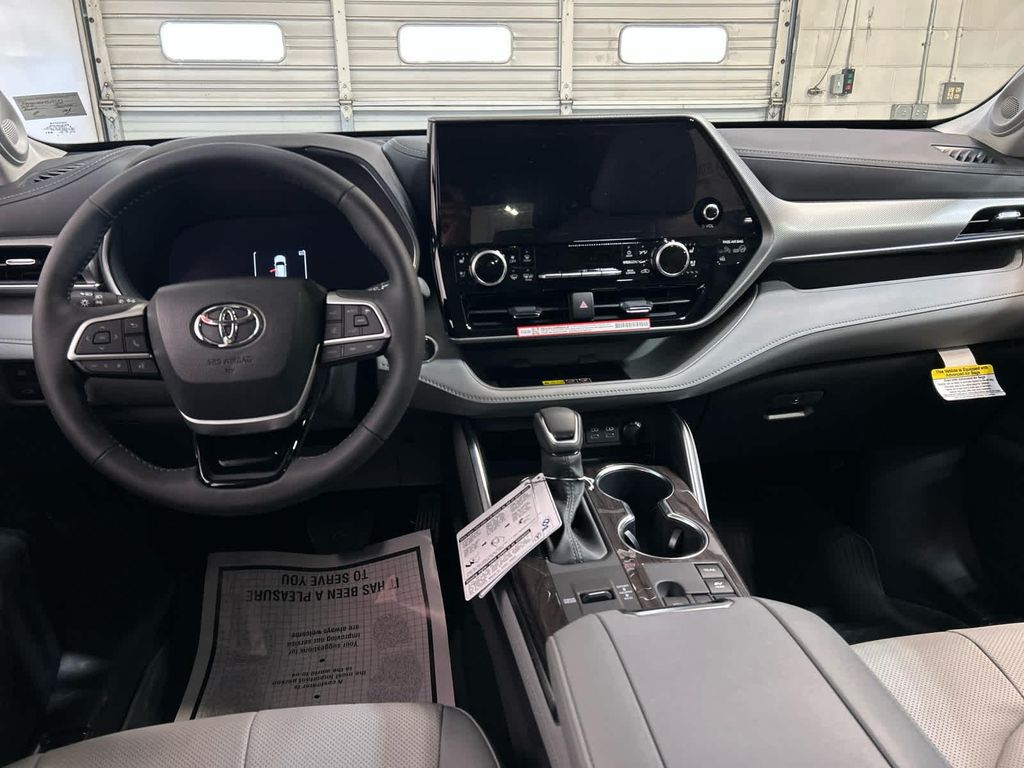 TOYOTA HIGHLANDER - 4