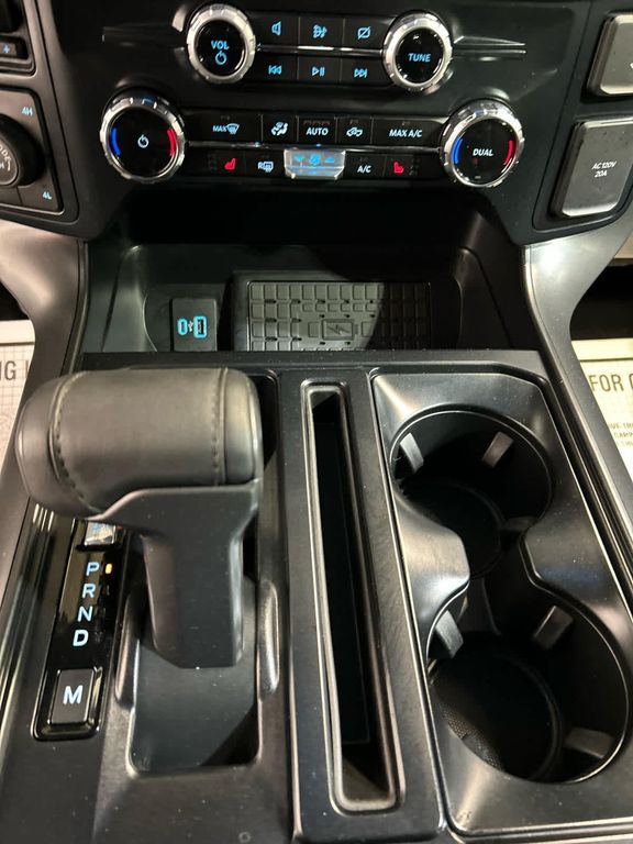FORD F-150 XLT - 9