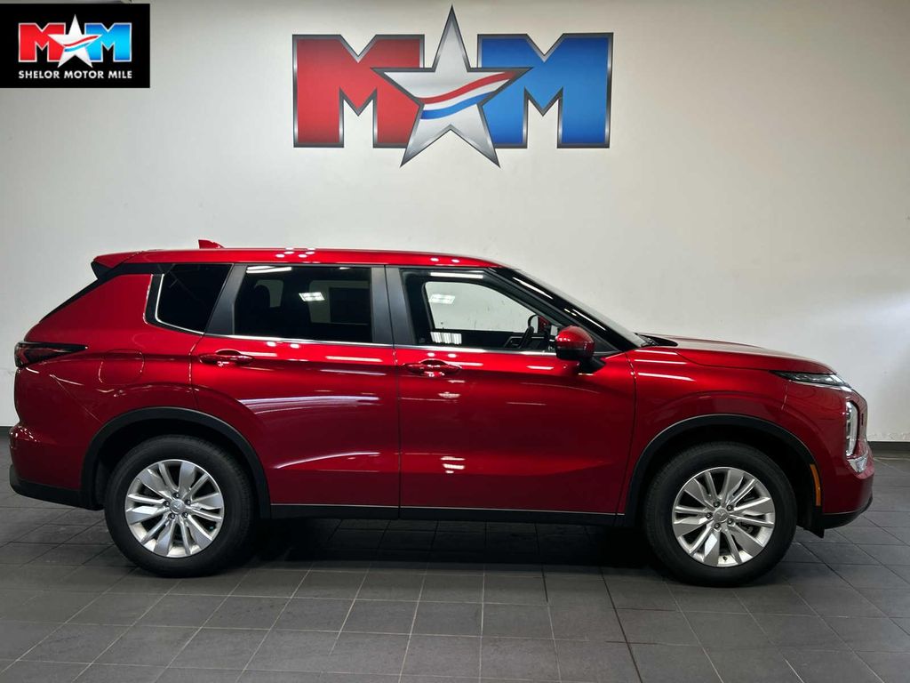 New 2026 Mitsubishi Outlander ES 2.5 S-AWC