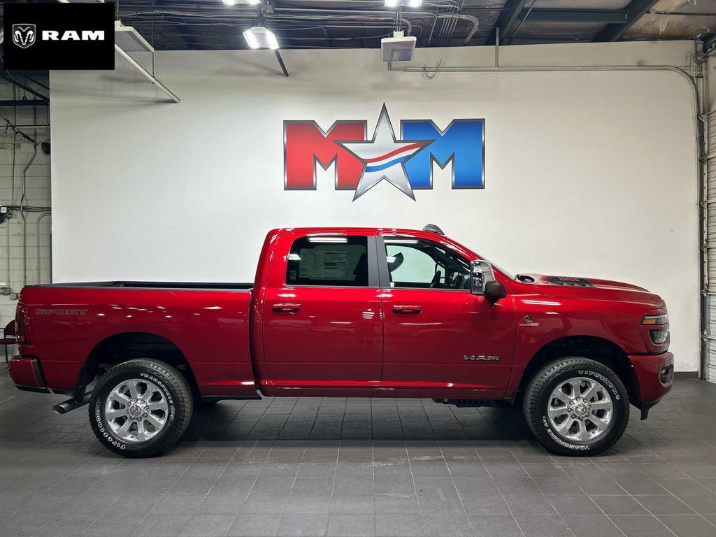 New 2026 RAM 3500 Laramie Crew Cab 4x4 6'4' Box