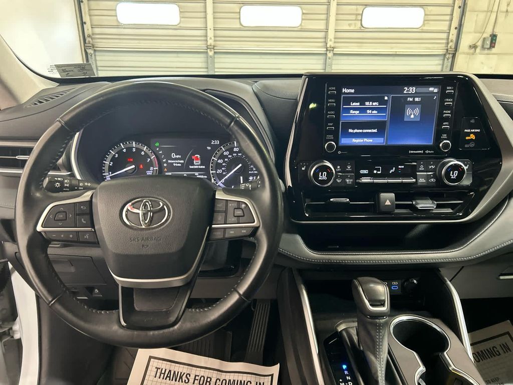 2022 Toyota HIGHLANDER XLE — фото 10