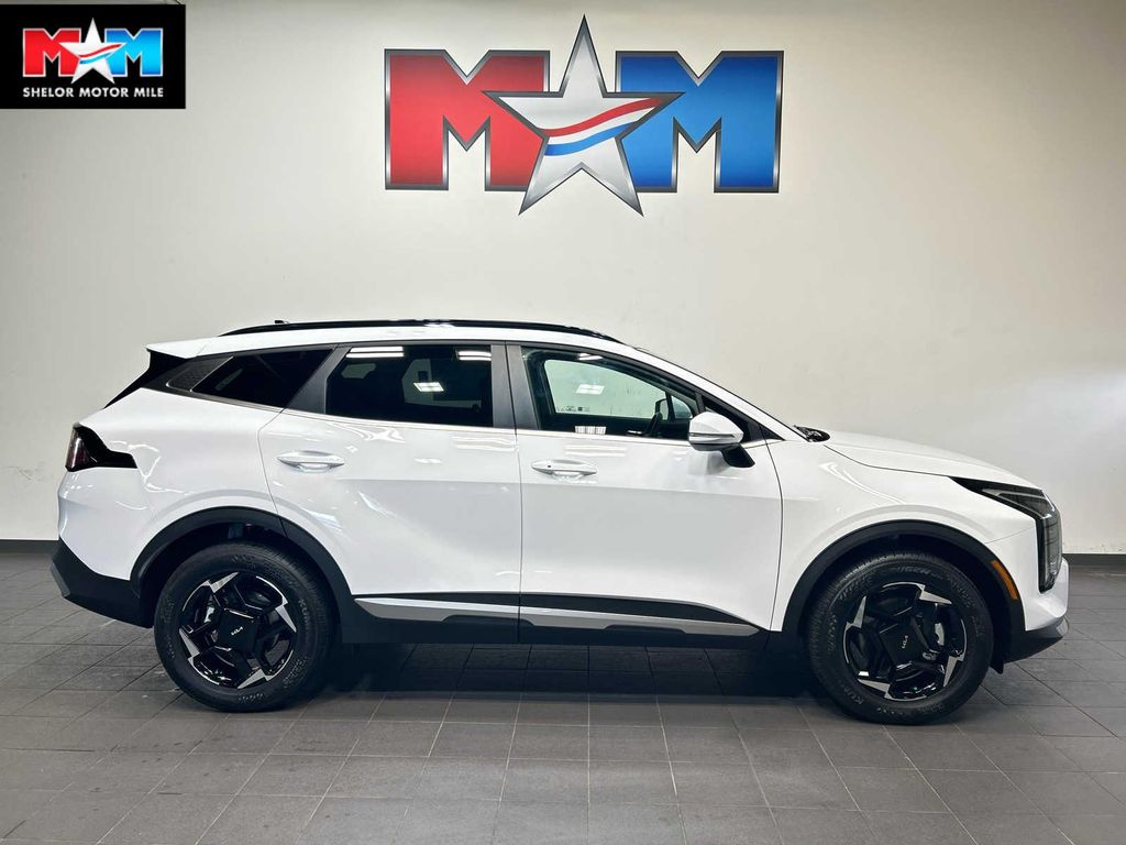 New 2026 Kia Sportage EX