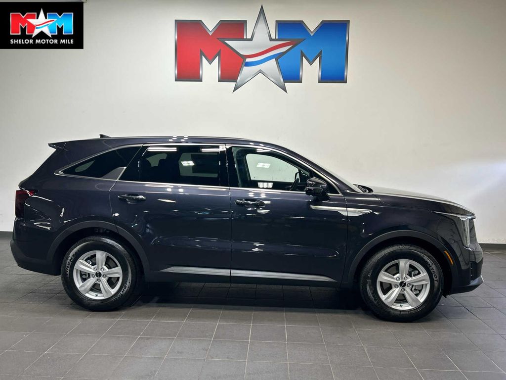 New 2026 Kia Sorento LX