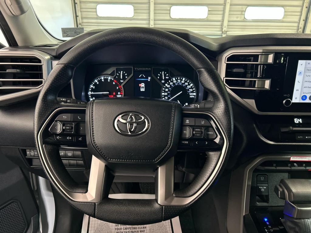 TOYOTA TUNDRA - 10