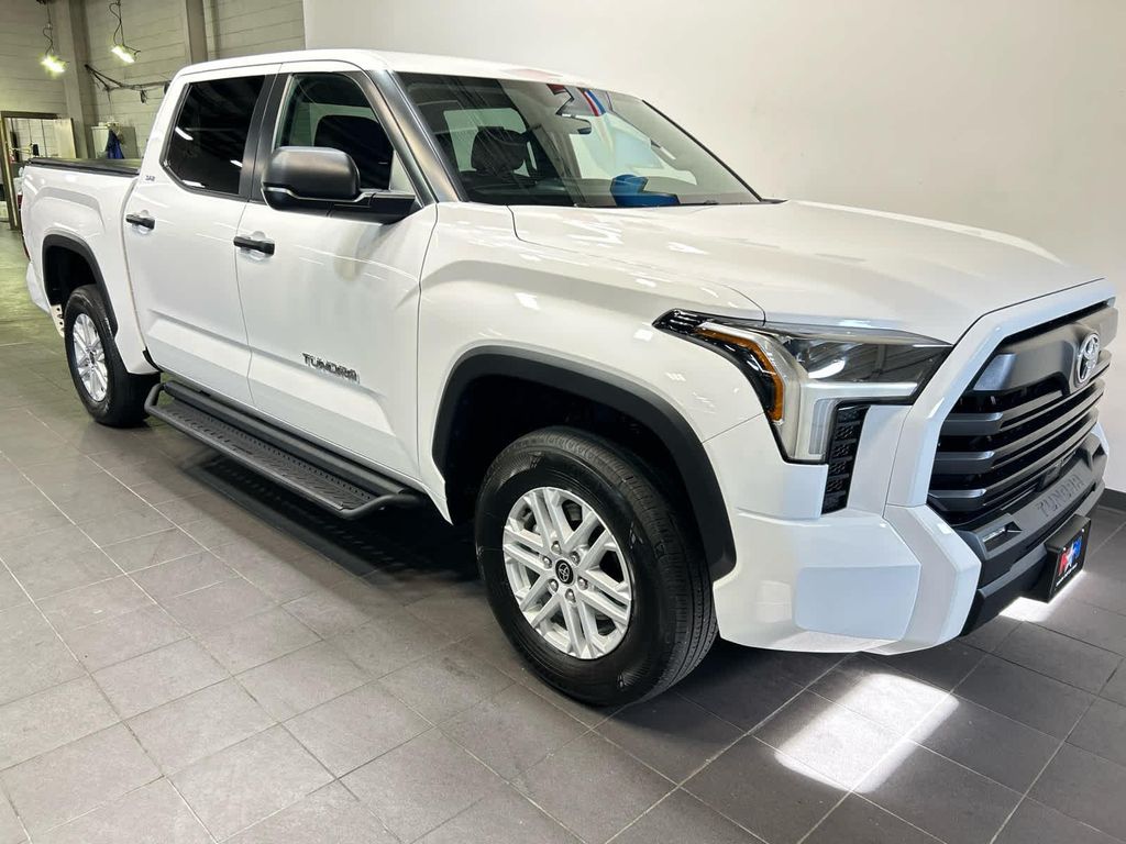 TOYOTA TUNDRA - 2