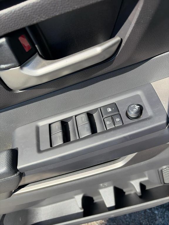 صورة مصغرة 23 لـ 2024 Toyota TUNDRA SR5