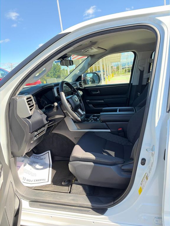 صورة مصغرة 20 لـ 2024 Toyota TUNDRA SR5