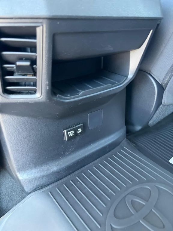 صورة مصغرة 31 لـ 2024 Toyota TUNDRA SR5