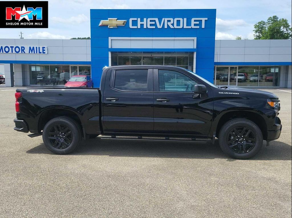 New 2026 Chevrolet Silverado 1500 Custom