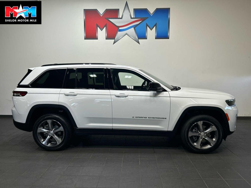 New 2026 Jeep Grand Cherokee Limited