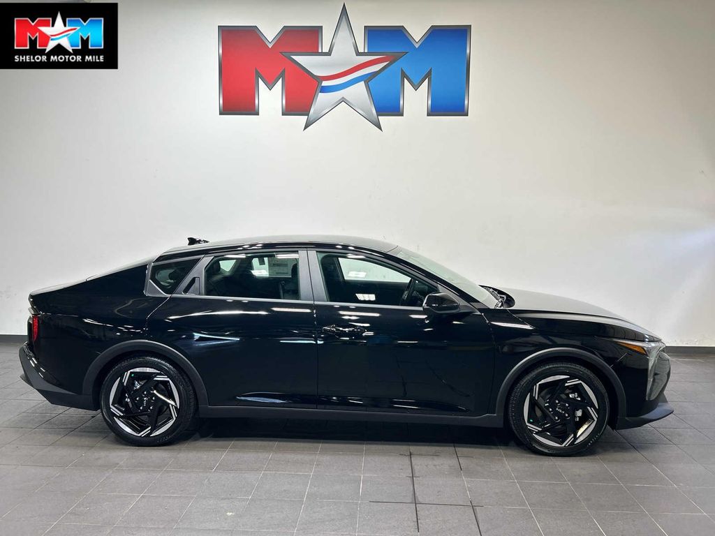 New 2026 Kia K4 EX