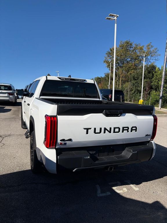 صورة مصغرة 14 لـ 2024 Toyota TUNDRA SR5