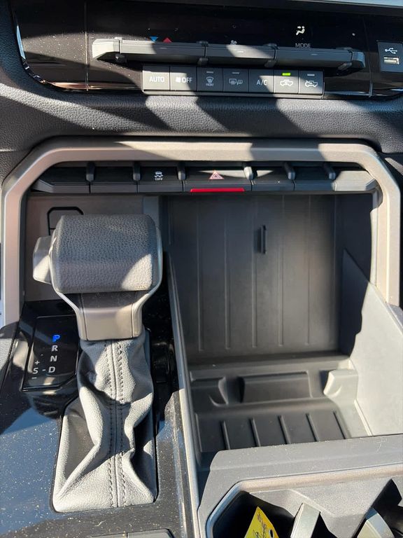 صورة مصغرة 26 لـ 2024 Toyota TUNDRA SR5