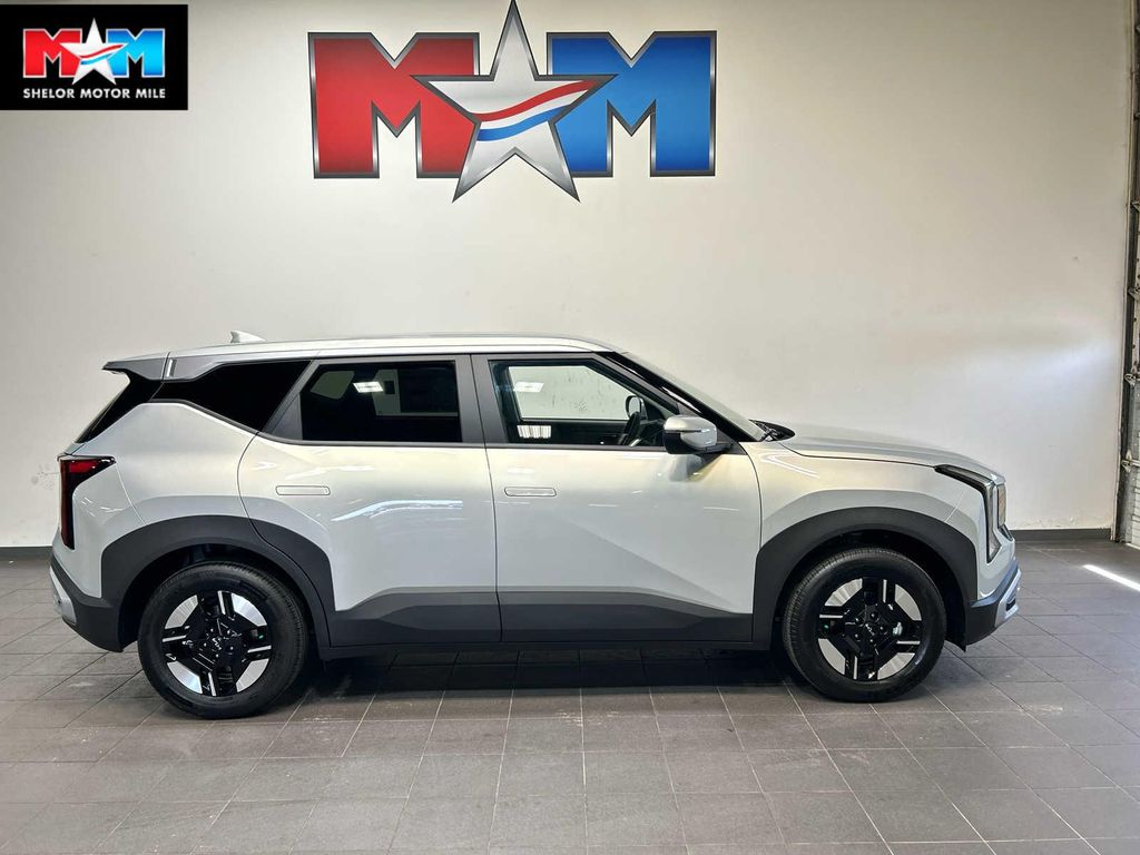 New 2027 Kia Seltos LX