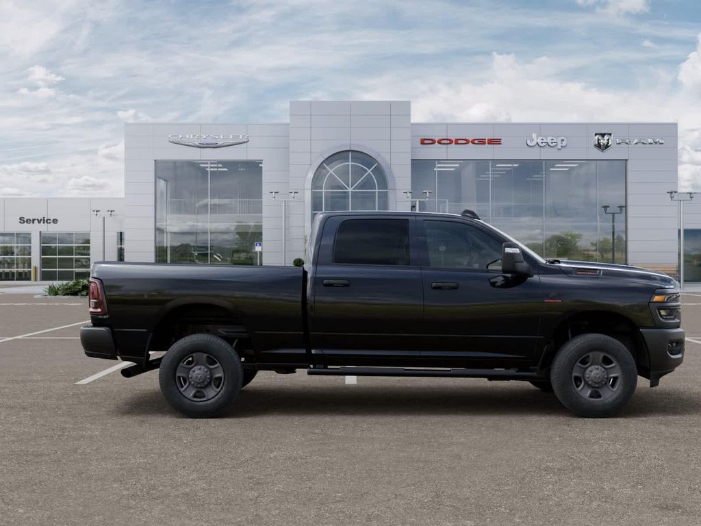 صورة مصغرة 32 لـ 2026 RAM 2500 TRADESMAN CREW CAB 4X4 6'4' BOX