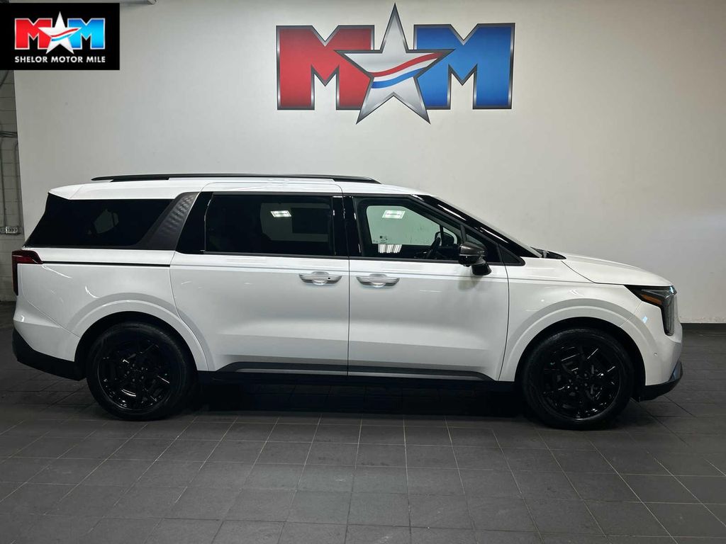 New 2026 Kia Carnival Hybrid SX