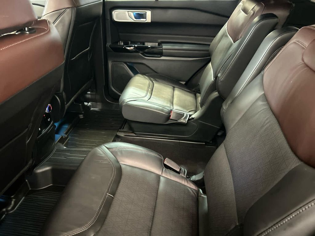 صورة 10 لـ 2023 FORD EXPLORER PLATINUM
