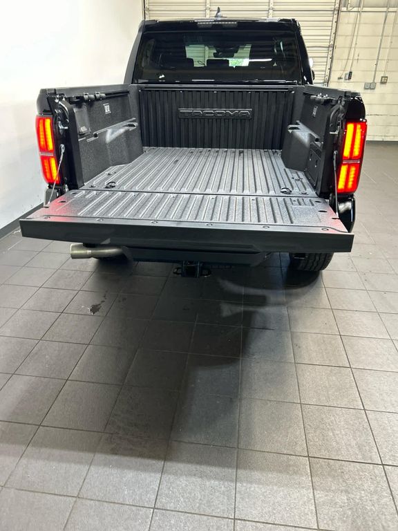 2026 TOYOTA TACOMA HYBRID TRD OFF ROAD — фото 10