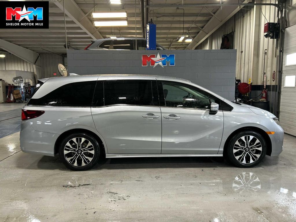 New 2026 Honda Odyssey Elite