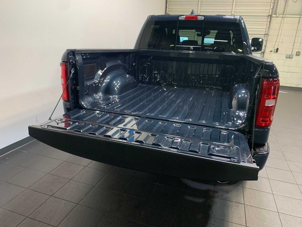 2026 RAM 1500 BIG HORN/LONE STAR thumbnail 21