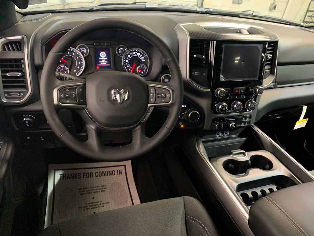 2026 RAM 1500 BIG HORN/LONE STAR thumbnail 13