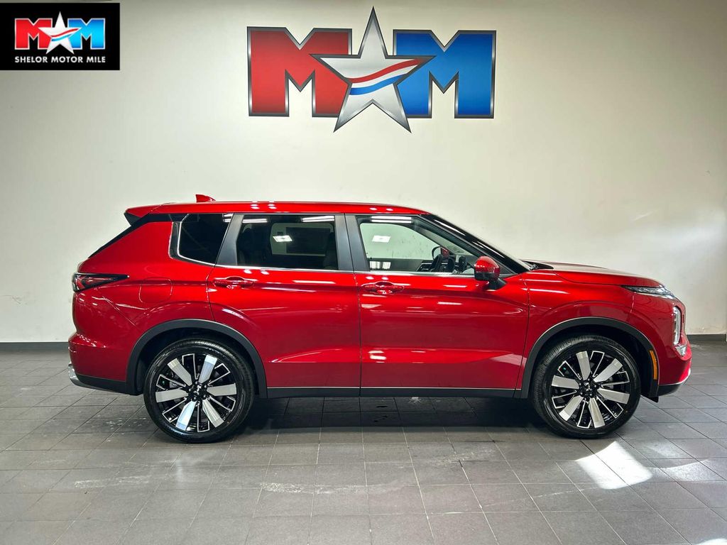 New 2026 Mitsubishi Outlander SE S-AWC