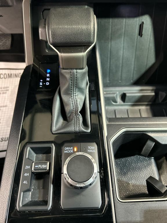 2025 Toyota TUNDRA SR5 缩略图 8