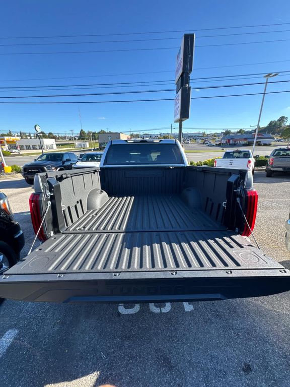 2025 Toyota TUNDRA SR5 缩略图 29