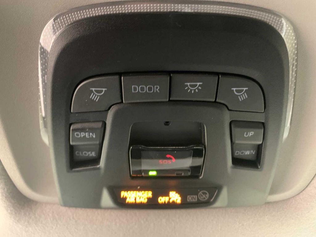 TOYOTA COROLLA CROSS - 6