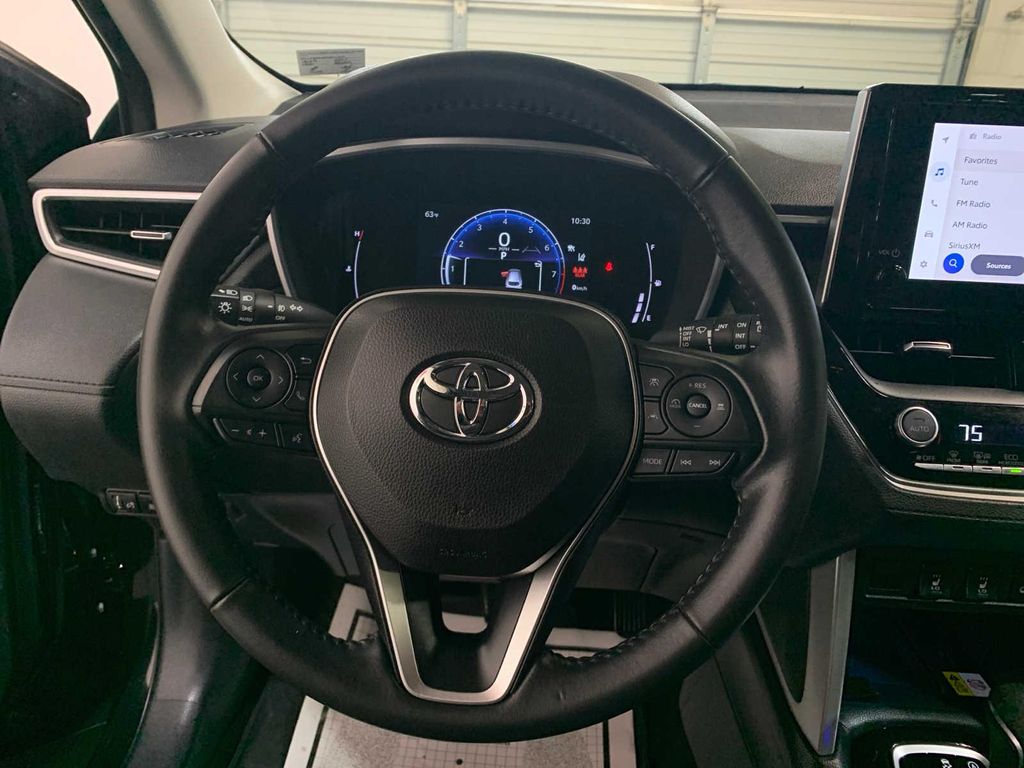 TOYOTA COROLLA CROSS - 8