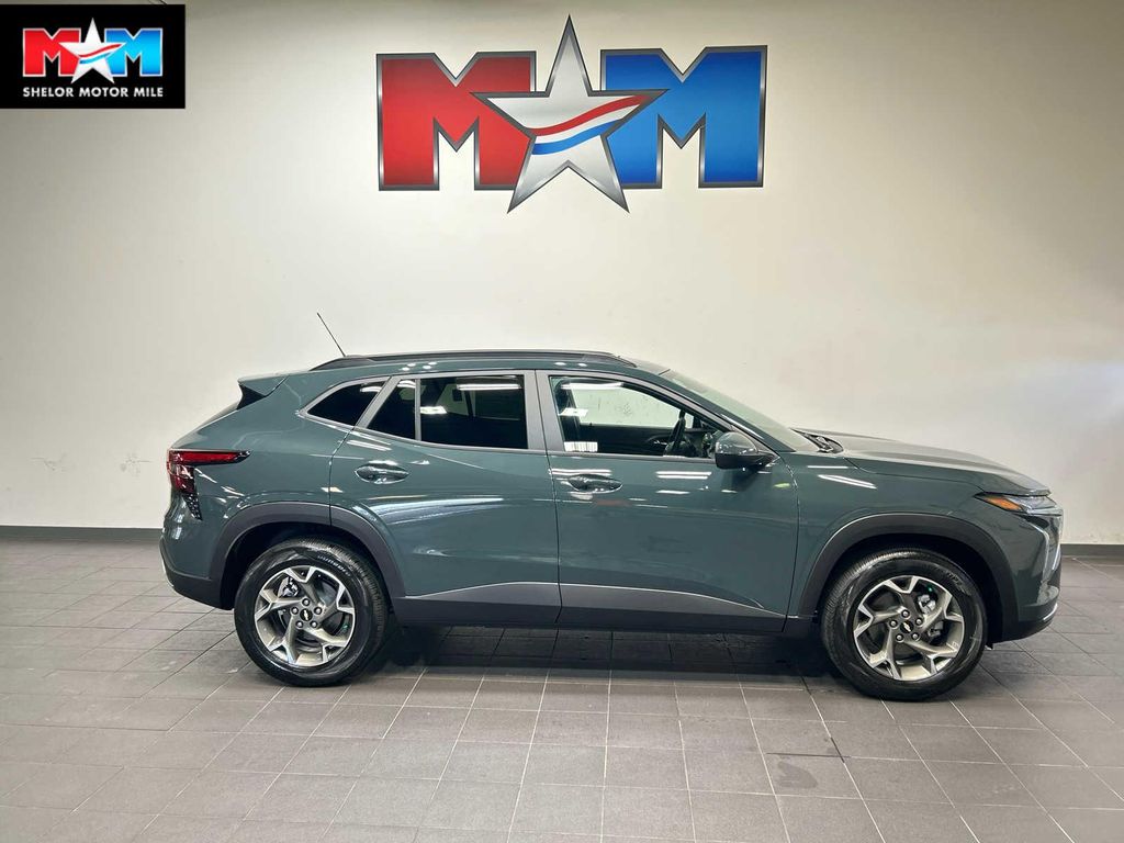 New 2026 Chevrolet Trax LT