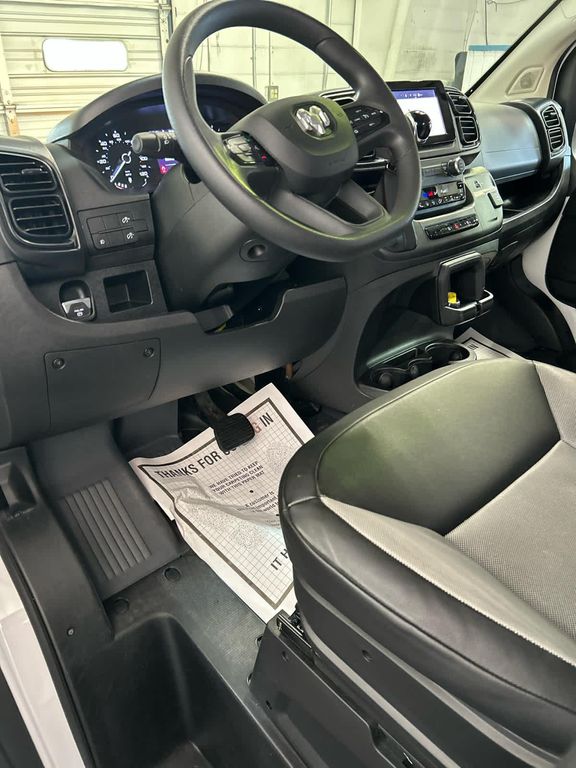 صورة 9 لـ 2025 RAM PROMASTER 2500 TRADESMAN
