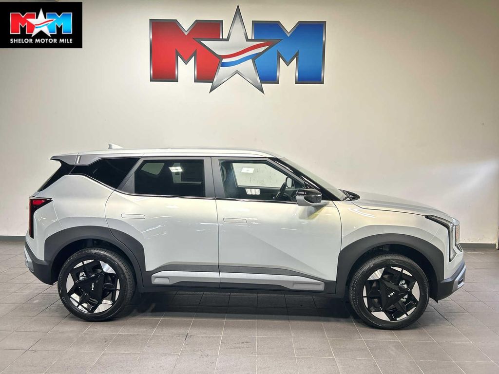 New 2027 Kia Seltos S