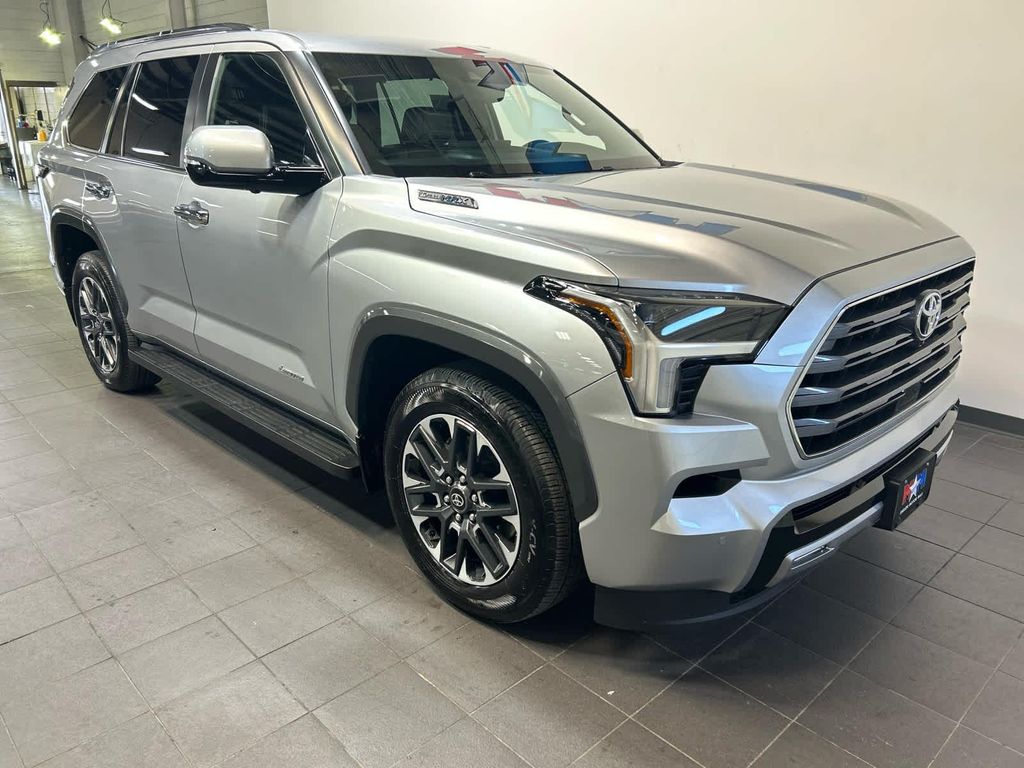 2026 Toyota SEQUOIA LIMITED 照片 2