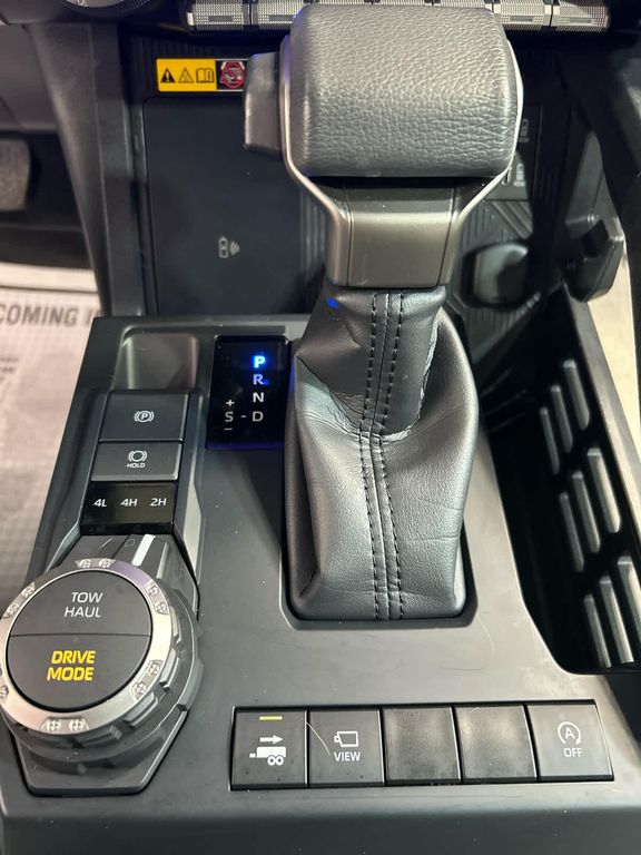صورة مصغرة 7 لـ 2024 Toyota TACOMA LIMITED