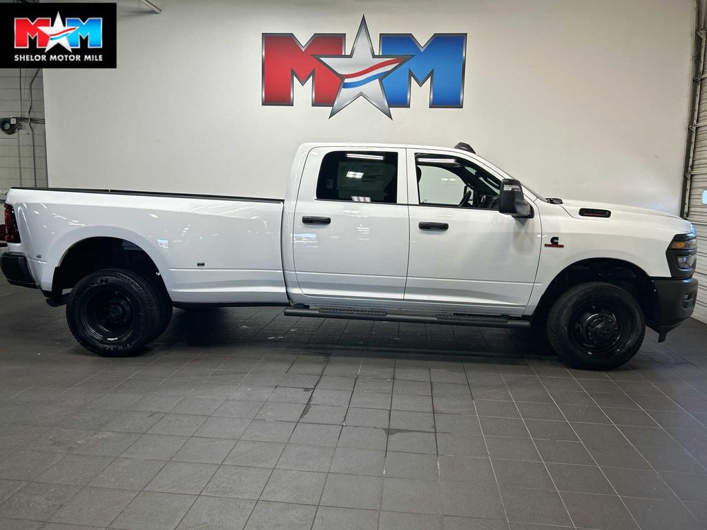 New 2026 RAM 3500 Tradesman Crew Cab 4x4 8' Box