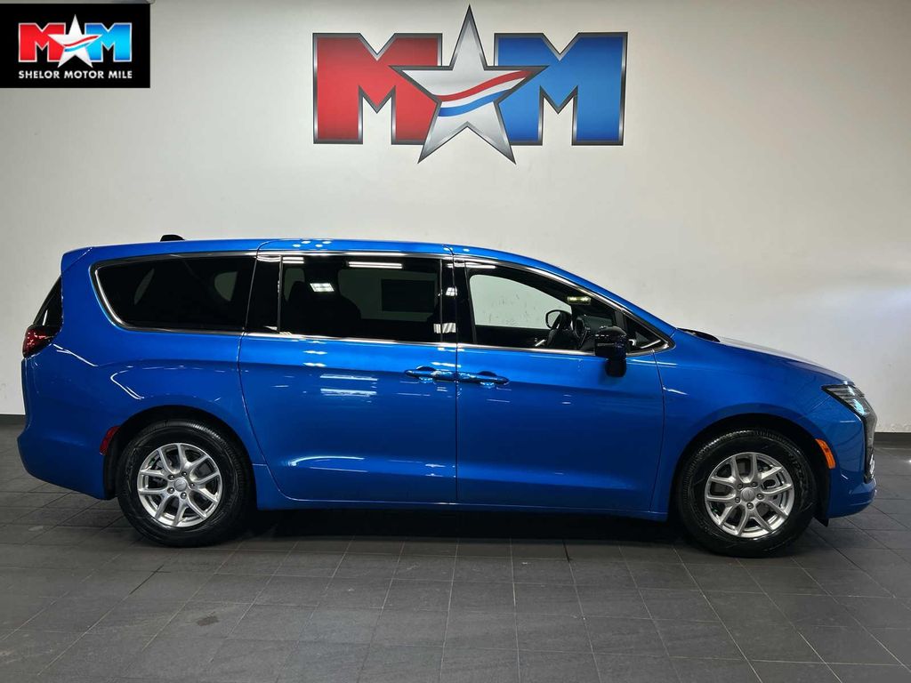 New 2027 Chrysler Pacifica L