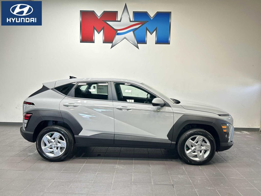 New 2027 Hyundai KONA SE