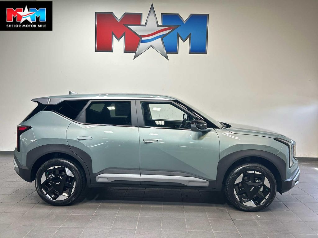 New 2027 Kia Seltos S