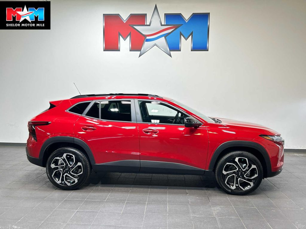 New 2026 Chevrolet Trax FWD 2RS