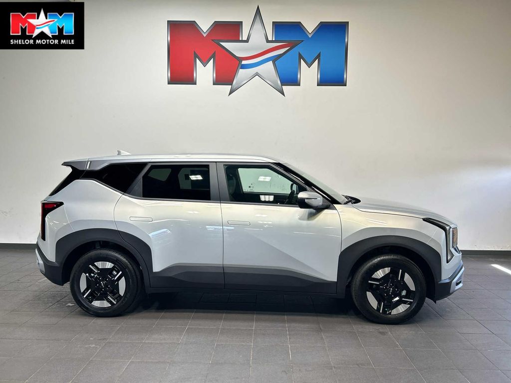 New 2027 Kia Seltos LX
