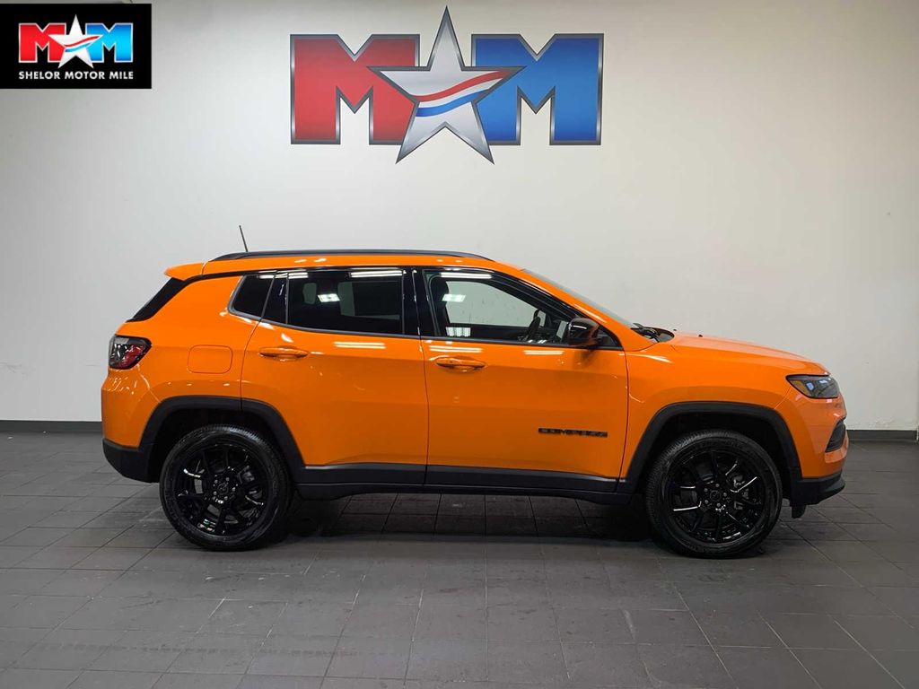 New 2026 Jeep Compass Latitude