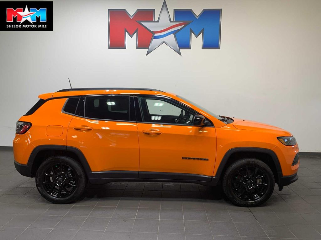 New 2026 Jeep Compass Latitude
