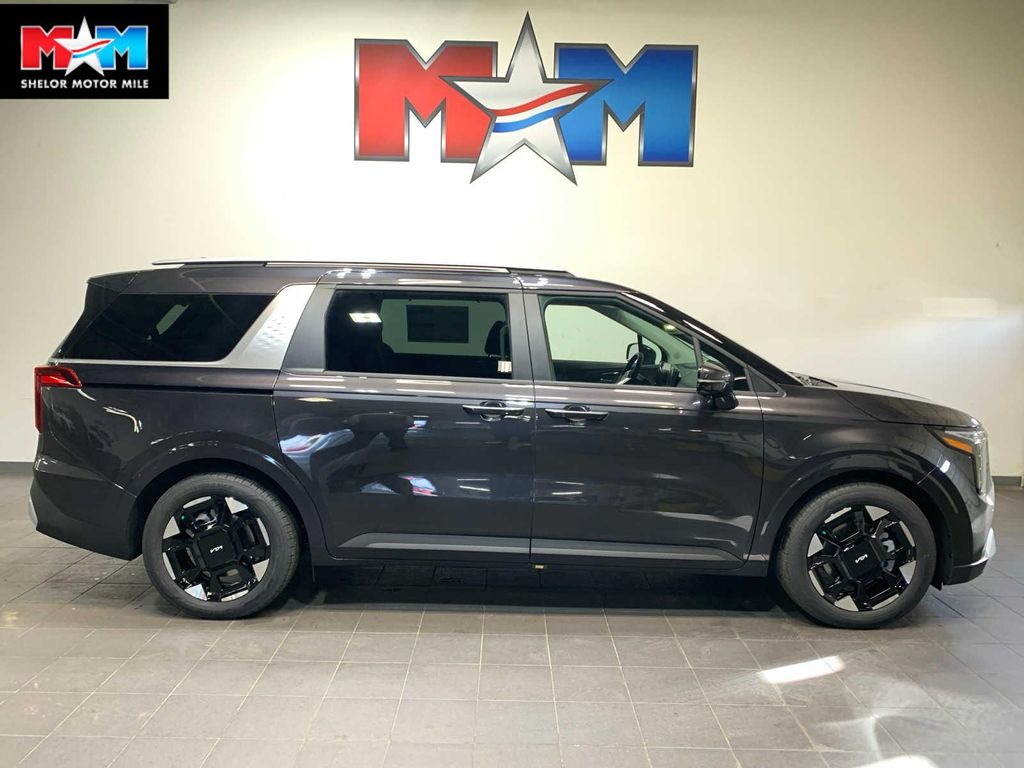 New 2026 Kia Carnival EX