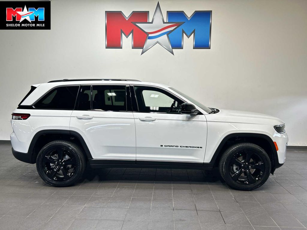 New 2026 Jeep Grand Cherokee Limited
